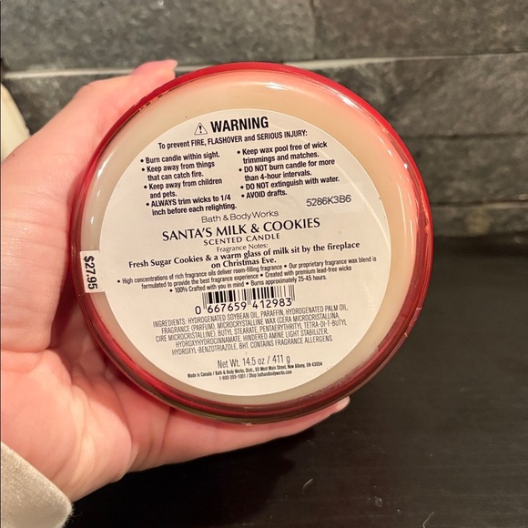 Bath & Body Works Santa’s Milk & Cookies 3-Wick Candle – New - Picture 4 of 4